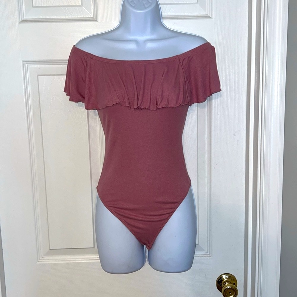 Express Off the Should Bodysuit